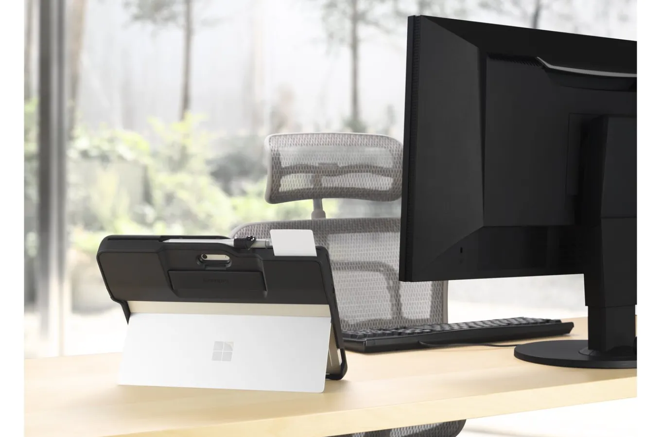 Kensington BlackBelt™ Rugged Case with Integrated Smart Card Reader (CAC) for Surface™ Pro 8 - TAA Sale
