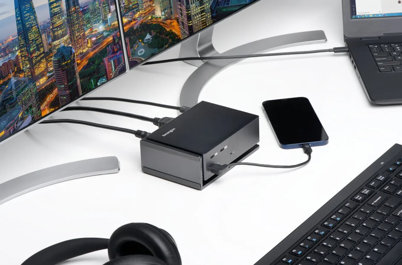 Kensington SD5560T Thunderbolt™ 3 and USB-C Dual 4K Hybrid Docking Station – 96W PD – Windows/macOS Clearance
