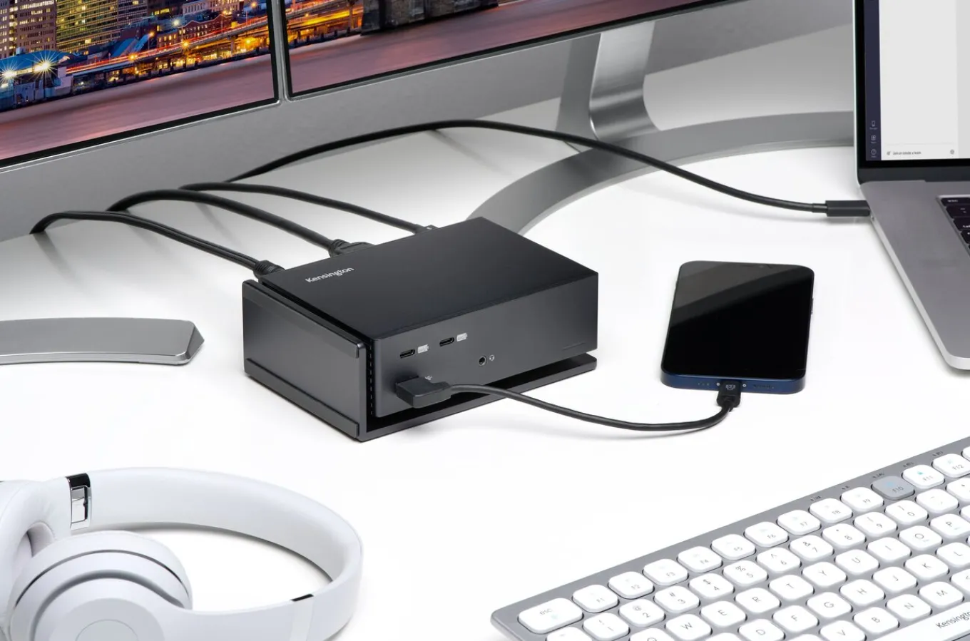 Kensington SD5560T Thunderbolt™ 3 and USB-C Dual 4K Hybrid Docking Station – 96W PD – Windows/macOS Clearance