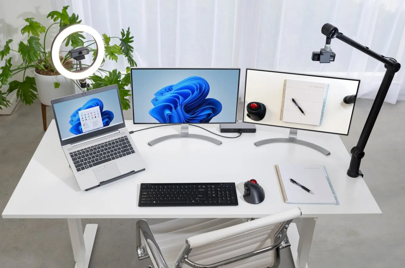 Kensington SD5700T Thunderbolt™ 4 Dual 4K Docking Station with 90W PD - Windows/macOS/Chrome Flash Sale