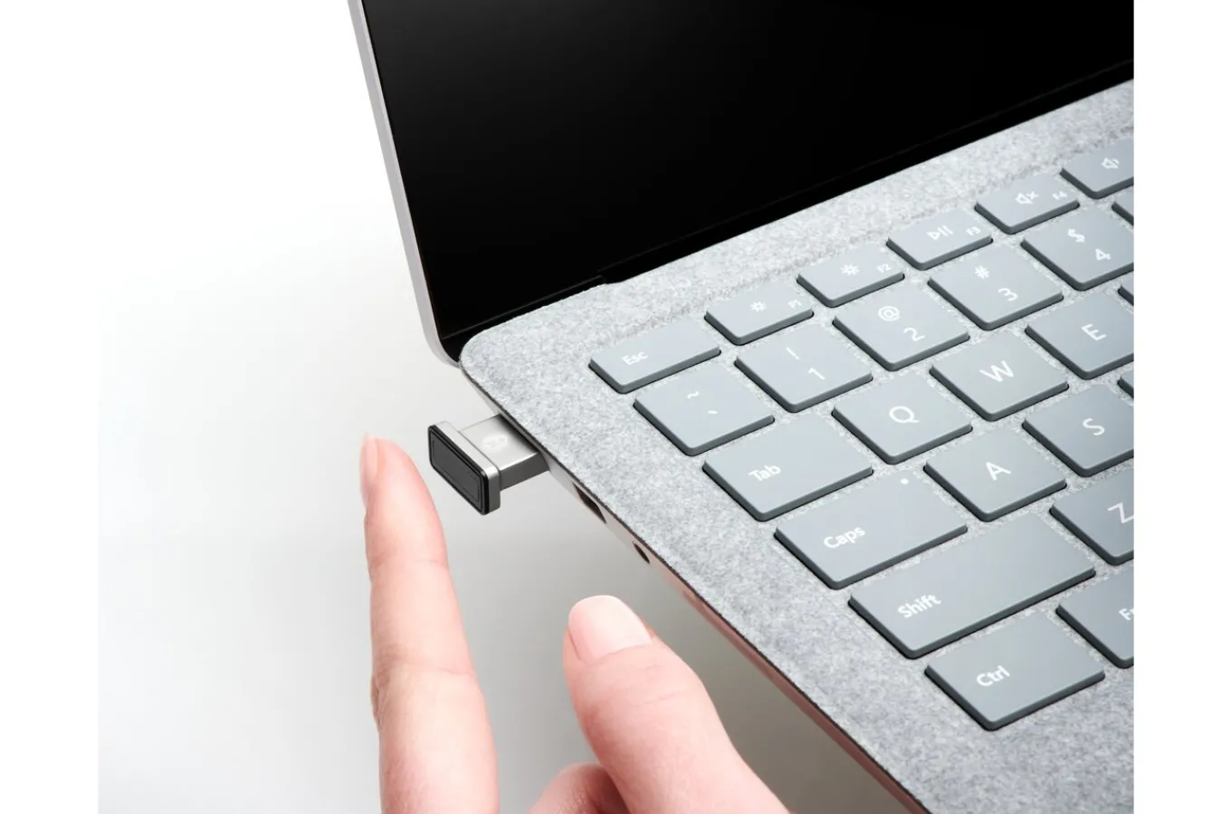 Kensington VeriMark™ IT Fingerprint Key - Windows Hello™ & Windows Hello for Business™ Store
